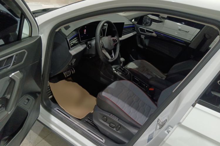 Used Volkswagen Tiguan X 2023 330TSI Two-Wheel-Drive Prestige Flagship Edition Interior 3