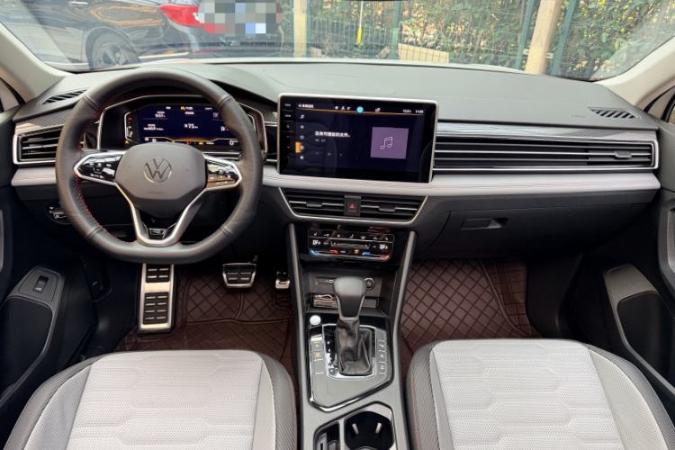 Used Volkswagen Tiguan X 2023 Revised Version 330TSI Two-Wheel-Drive Flagship Edition Interior 3