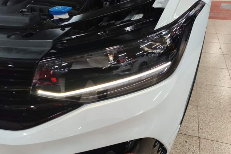 Used Volkswagen Tiguan X 2023 Revised Version 330TSI Two-Wheel-Drive Flagship Edition Left Front Headlight