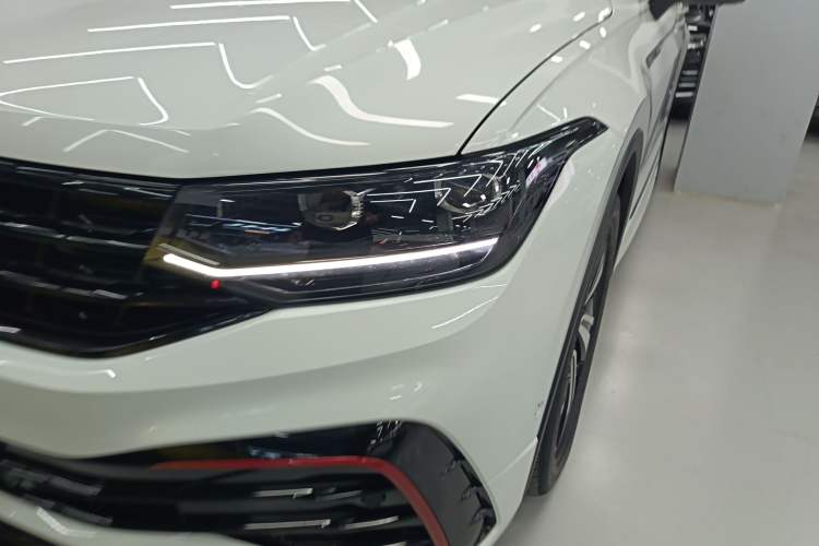 Used Volkswagen Tiguan X 2023 Revised Version 330TSI Two-Wheel-Drive Flagship Edition Left Front Headlight