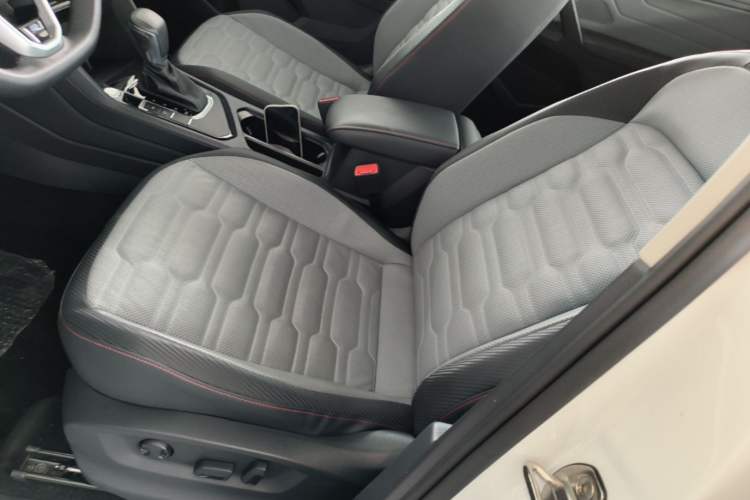 Used Volkswagen Tiguan X 2023 Revised Version 330TSI Two-Wheel-Drive Flagship Edition Left Front Seat