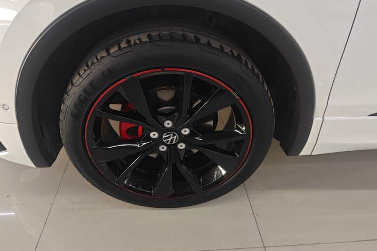 Used Volkswagen Tiguan X 2023 Facelift 330TSI Two-Wheel-Drive Prestige Flagship Edition Left Front Wheel Hub