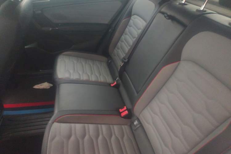 Used Volkswagen Tiguan X 2023 330TSI Two-Wheel-Drive Prestige Flagship Edition Left Rear Seat