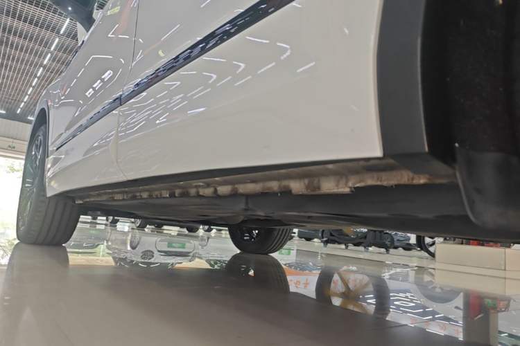 Used Volkswagen Tiguan X 2023 Facelift 330TSI Two-Wheel-Drive Prestige Flagship Edition Left Side Sill