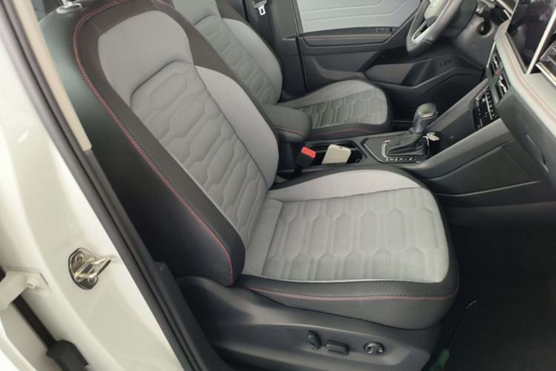 Used Volkswagen Tiguan X 2023 Revised Version 330TSI Two-Wheel-Drive Flagship Edition Right Front Seat