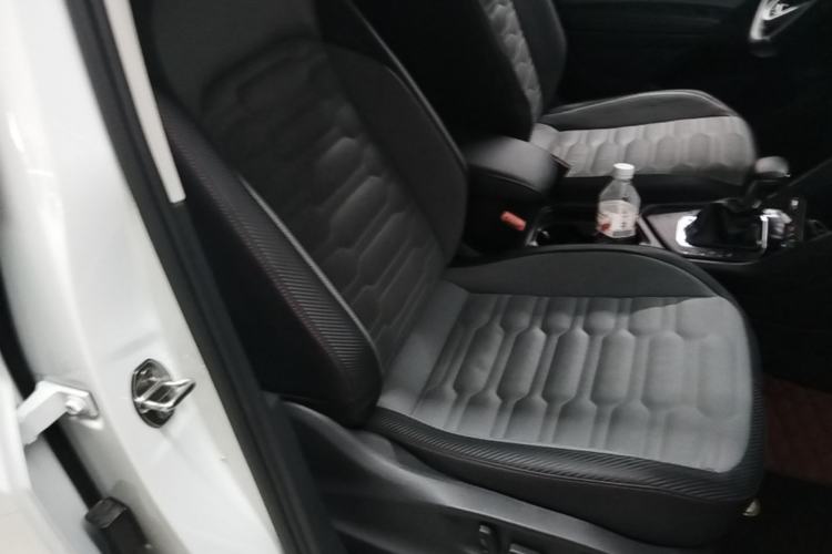 Used Volkswagen Tiguan X 2023 Revised Version 330TSI Two-Wheel-Drive Flagship Edition Right Front Seat