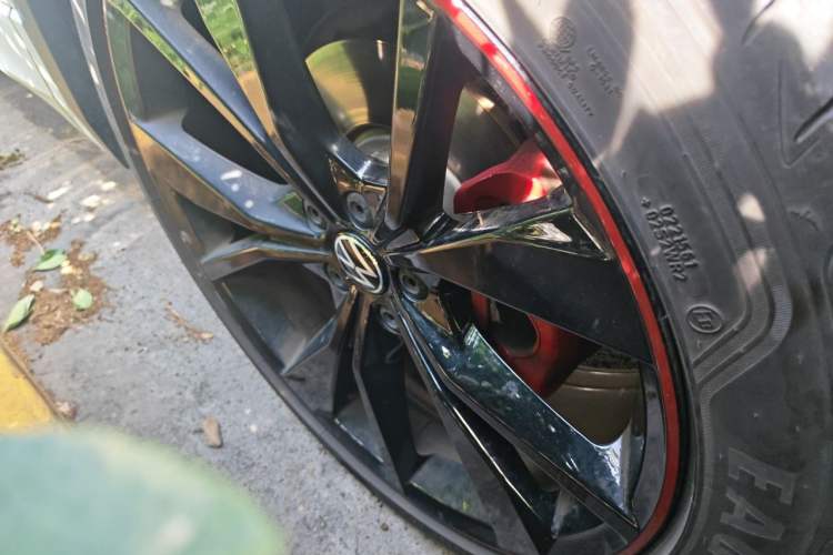 Used Volkswagen Tiguan X 2023 330TSI Two-Wheel-Drive Prestige Flagship Edition Right Front Wheel Hub
