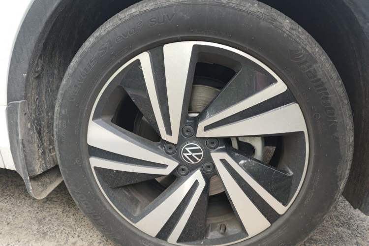 Used Volkswagen Tiguan X 2023 Revised Version 380TSI Four-Wheel Drive Flagship Edition Right Front Wheel Hub