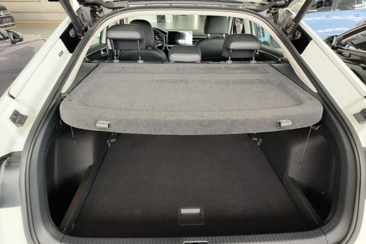 Used Volkswagen Tiguan X 2023 Revised Version 330TSI Two-Wheel-Drive Flagship Edition Trunk