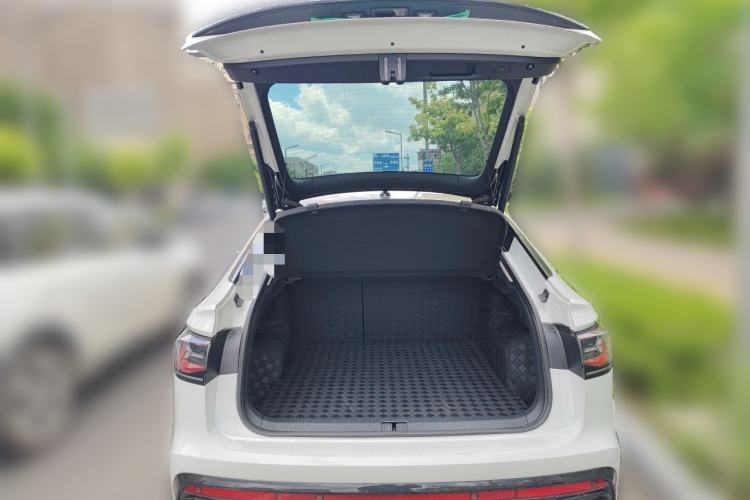 Used Volkswagen Tiguan X 2023 Revised Version 380TSI Four-Wheel Drive Flagship Edition Trunk