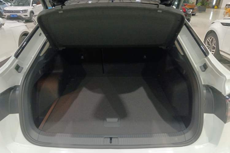 Used Volkswagen Tiguan X 2023 330TSI Two-Wheel-Drive Prestige Flagship Edition Trunk