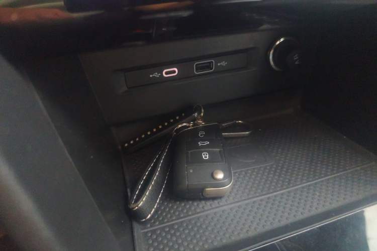 Used Volkswagen Tiguan X 2023 330TSI Two-Wheel-Drive Prestige Flagship Edition Vehicle Key