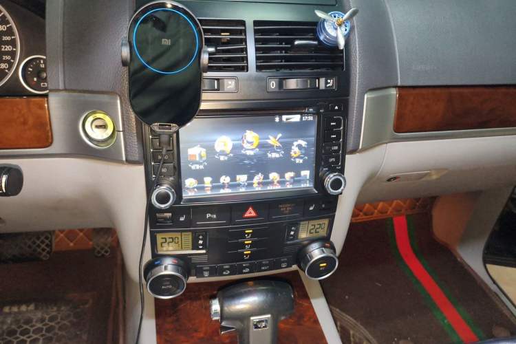 Used Volkswagen Touareg 2007 3.6L Standard Version Audio And AC Panel