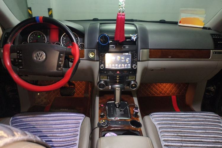 Used Volkswagen Touareg 2007 3.6L Standard Version Center Console