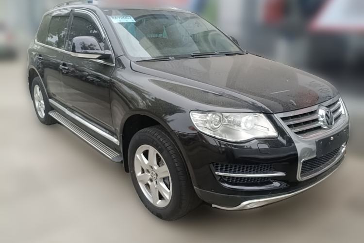 Used Volkswagen Touareg 2007 4.2L Top-of-the-Line Version Front Right 45 Deg
