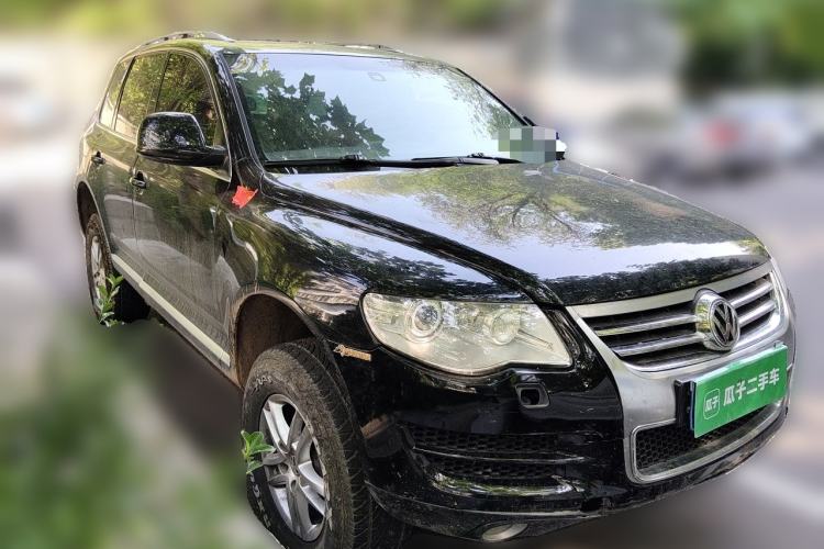 Used Volkswagen Touareg 2007 3.6L Top-Tier Version Front Right 45 Deg