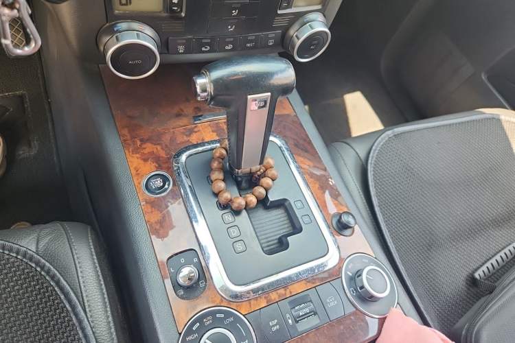 Used Volkswagen Touareg 2007 3.6L Luxury Model Gear Lever