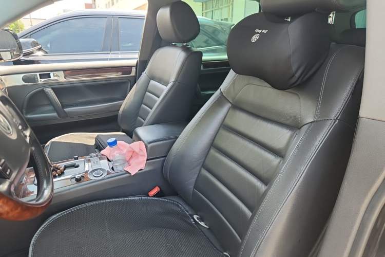 Used Volkswagen Touareg 2007 3.6L Luxury Model Left Front Seat