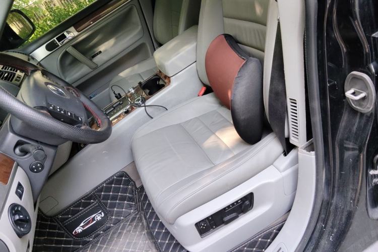 Used Volkswagen Touareg 2007 3.6L Top-Tier Version Left Front Seat