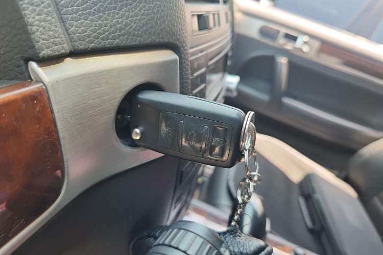 Used Volkswagen Touareg 2007 3.6L Luxury Model Vehicle Key