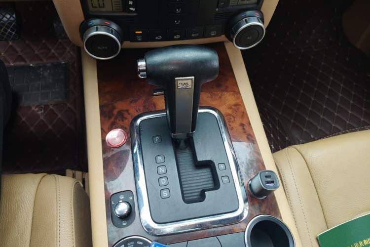 Used Volkswagen Touareg 2007 3.6L Standard Edition Gear Lever
