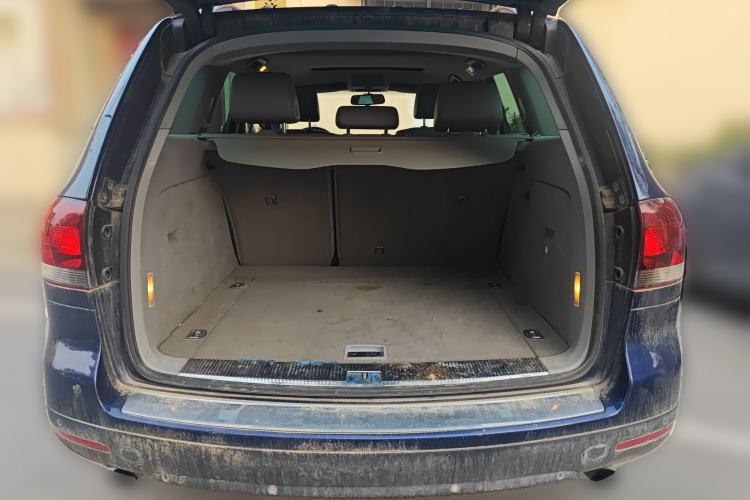 Used Volkswagen Touareg 2007 3.6L Luxury Model Trunk