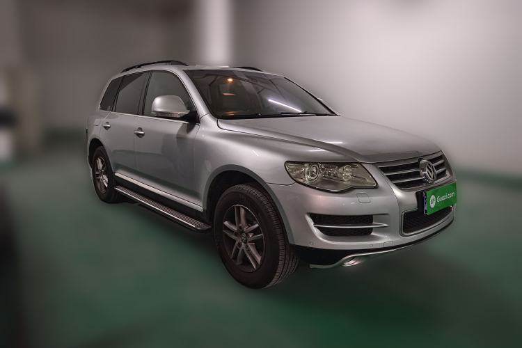 Used Volkswagen Touareg 2007 3.6L Luxury Model Front Right 45 Deg