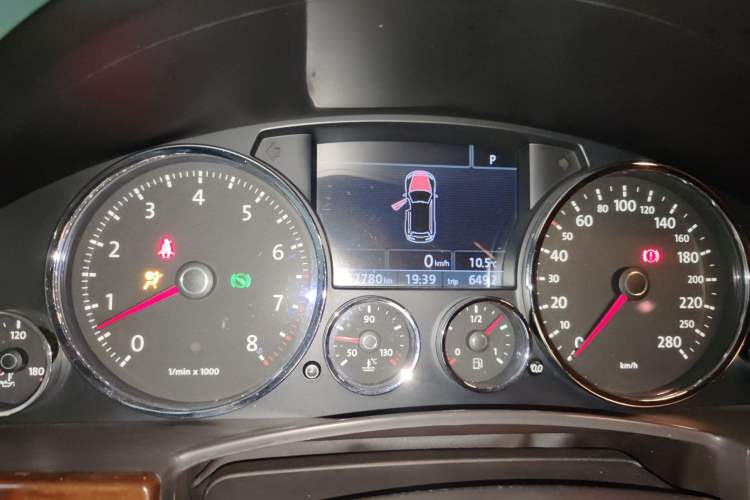 Used Volkswagen Touareg 2007 3.6L Luxury Model Instrument Cluster