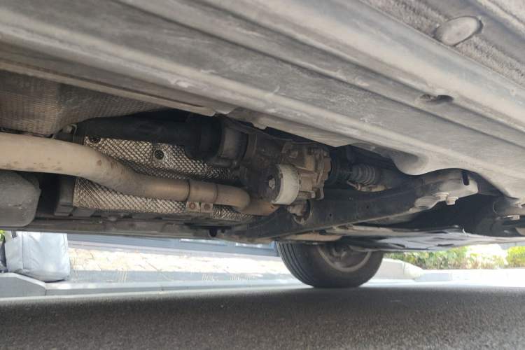 Used Volkswagen Touareg 2009 3.0T Diesel Standard Model Chassis Front Right