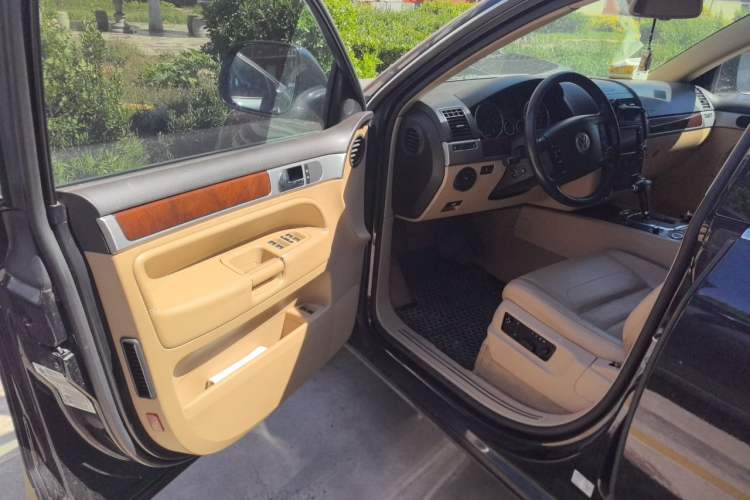 Used Volkswagen Touareg 2009 3.0T Diesel Luxury Version Driver Seat