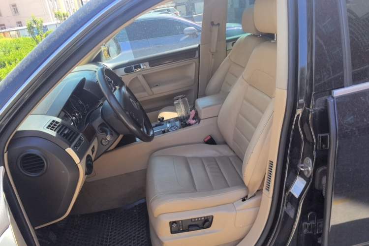 Used Volkswagen Touareg 2009 3.0T Diesel Luxury Version Left Front Seat