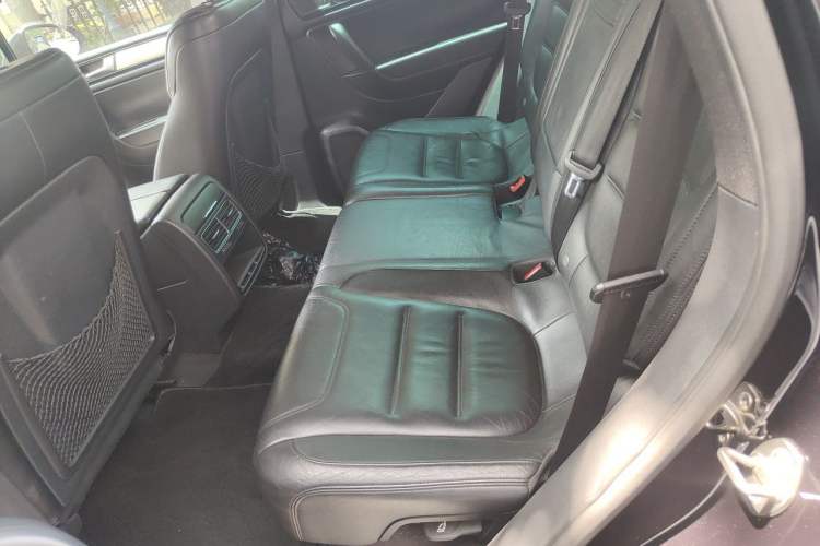 Used Volkswagen Touareg 2009 3.0T Diesel Standard Model Left Rear Seat