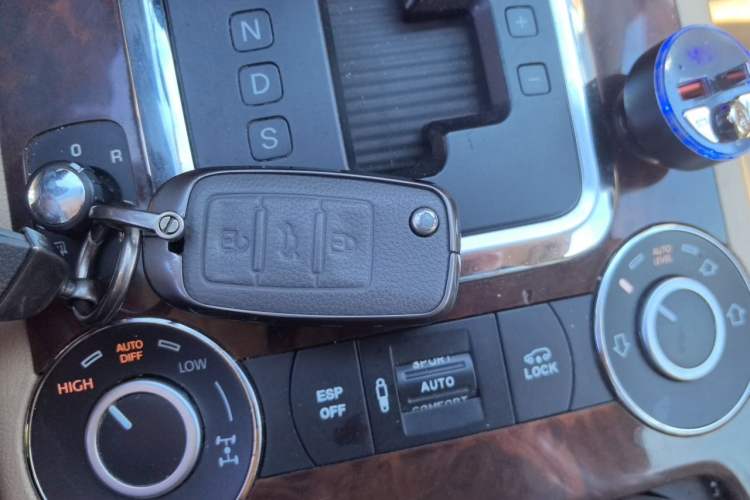 Used Volkswagen Touareg 2009 3.0T Diesel Luxury Version Vehicle Key