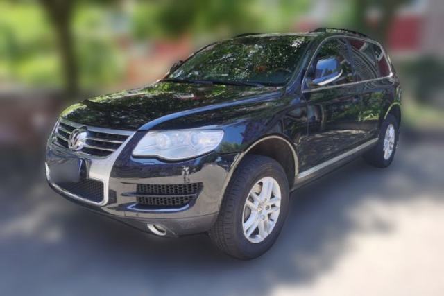 Used Volkswagen Touareg 2010 3.6 Limited Top-Trim Version