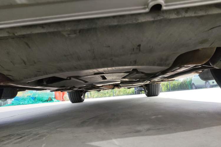Used Volkswagen Touareg 2010 3.6 Limited Top-Trim Version Chassis Front