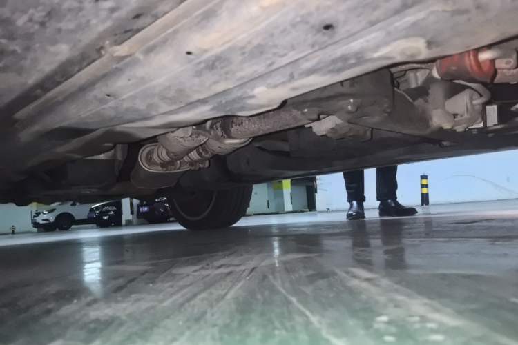 Used Volkswagen Touareg 2010 3.6 Limited Top-Trim Version Chassis Front Right