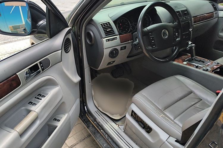 Used Volkswagen Touareg 2010 3.6 Limited Luxury Edition Driver Seat