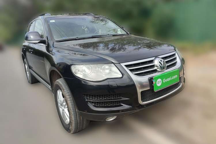 Used Volkswagen Touareg 2010 3.6 Limited Luxury Edition Front Right 45 Deg