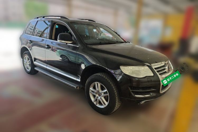 Used Volkswagen Touareg 2010 3.6 Limited Luxury Edition Front Right 45 Deg