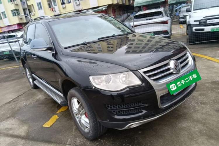 Used Volkswagen Touareg 2010 3.6 Limited Comfort Edition Front Right 45 Deg