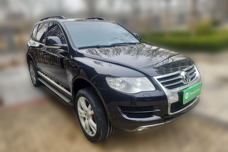 Used Volkswagen Touareg 2010 3.6 Limited Top-Trim Version Front Right 45 Deg