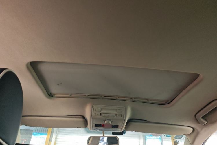 Used Volkswagen Touareg 2010 3.6 Limited Luxury Edition Headliner