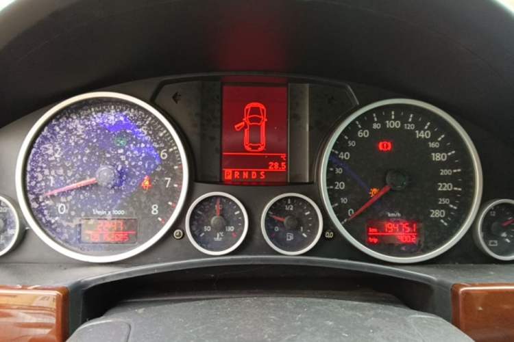 Used Volkswagen Touareg 2010 3.6 Limited Comfort Edition Instrument Cluster