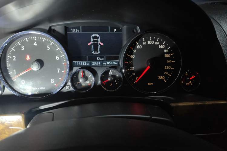 Used Volkswagen Touareg 2010 3.6 Limited Luxury Edition Instrument Cluster