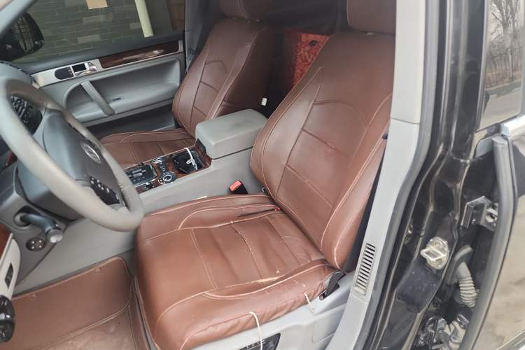Used Volkswagen Touareg 2010 3.6 Limited Top-Trim Version Left Front Seat