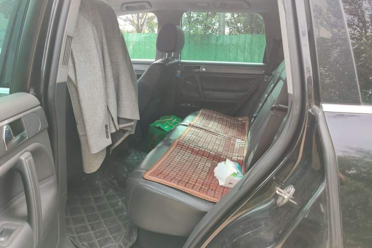 Used Volkswagen Touareg 2010 3.6 Limited Luxury Edition Left Rear Seat