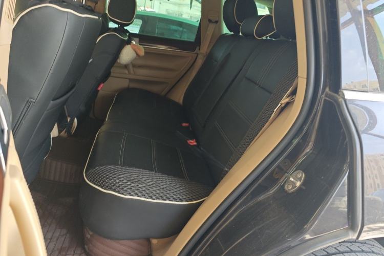 Used Volkswagen Touareg 2010 3.6 Limited Luxury Edition Left Rear Seat