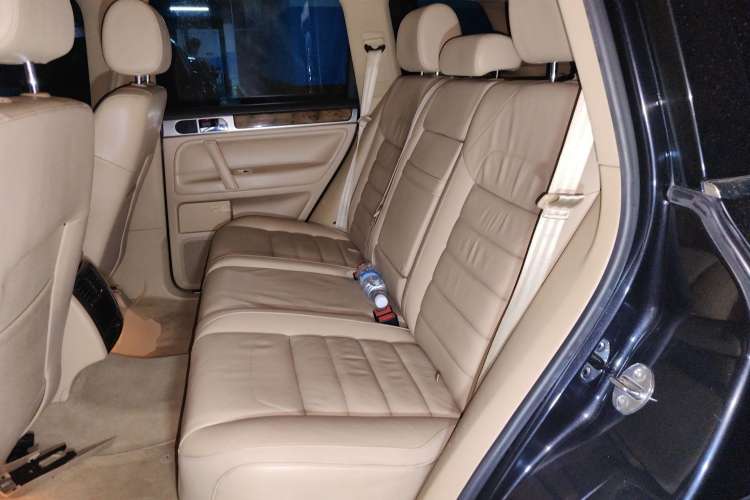 Used Volkswagen Touareg 2010 3.6 Limited Luxury Edition Left Rear Seat