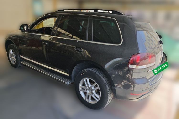 Used Volkswagen Touareg 2010 3.6 Limited Luxury Edition Rear Left 45 Deg
