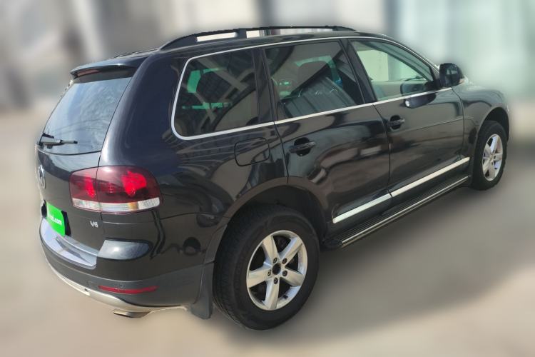 Used Volkswagen Touareg 2010 3.6 Limited Top-Trim Version Rear Right 45 Deg